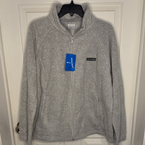 Columbia Jackets & Blazers - NWT Women’s Columbia Light Gray Fleece Jacket
